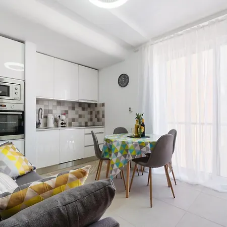 Apartment Amarillo Soleado Torrevieja